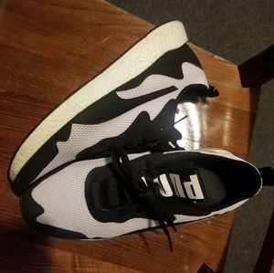 Puma Running Sneakers